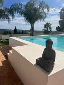 Villa con piscina en la montaña