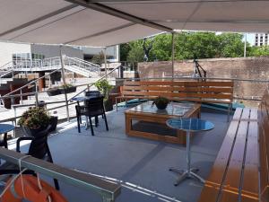 Boat Rooms on Water hele schip