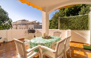 Lovely Apartment In Benalmádena With Wifi