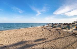 Beautiful Apartment In Fuengirola