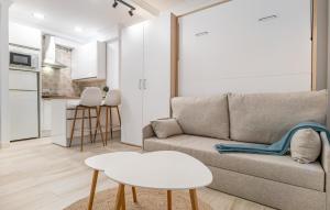 Beautiful Apartment In Fuengirola