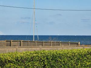 Grande maison normande, vue mer à 75 metres de la plage, équipé spa de nage