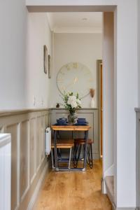 Royal Chester Retreat - Rose Platinum Properties