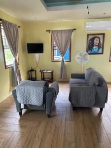 Hidden Treasure Vacation Home Blue Bay Cottage