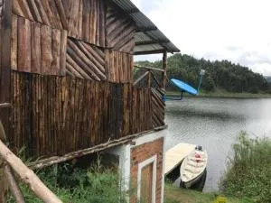 Weaver Bird Hostel - Kinkizi