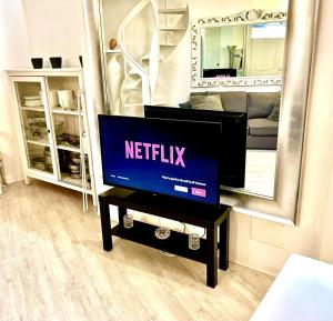 Elegant flat in the Historic Rome near Colosseum!