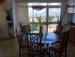 PITANGUEIRAS LINDO FRENTE AO MAR 4 QUARTOs