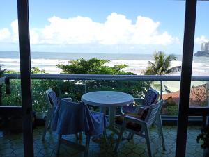 PITANGUEIRAS LINDO FRENTE AO MAR 4 QUARTOs