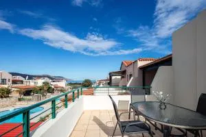 Villa Lea, stylish, with common pool - Asprouliánoi