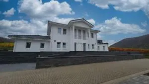 LUXUS VILLA KLIMATISIERT DACHTERRASSE MIT ATEMBERAUBENDER AUSSICHT ooooo - 卡斯特劳恩