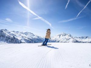 Charmant 2P avec Parking, Balcon, près des Pistes et Commerces à Montvalezan - FR-1-398-509