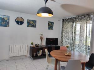 Appartements Roseraie T2 Wifi Parking Clim : photos des chambres
