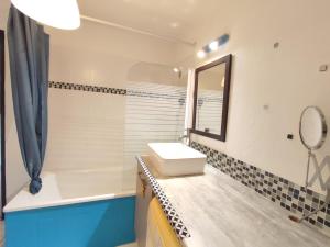 Appartements Roseraie T2 Wifi Parking Clim : photos des chambres