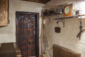 Самостоятелна къща за гости с изглед към планината Вила Марк