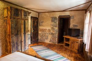 Самостоятелна къща за гости с изглед към планината Вила Марк