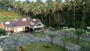 The Tales - Luxury Private Pool Resort - Kozhikode