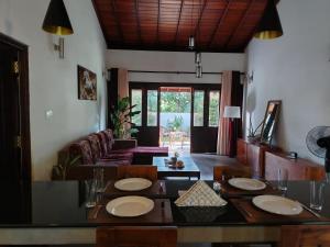 Villa Cinnamon Land - for Foreign Tourist