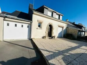 Maison ALIS 5 pièces 10 personnes à 100 mètres de la plage du Courégant - Lomener