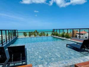 Flat com Jacuzzi Privativa a 50m do mar