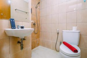 Simply Look Studio Room at Margonda Residence 2 Apartment By Travelio