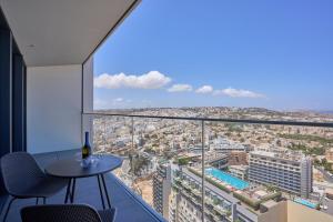 Panorama 20th Floor Suite with Magnificent Views