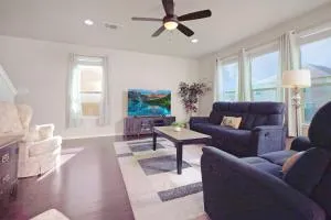 Green Leaf Way - San Antonio