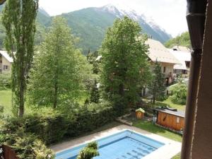 Hotels Hotel les Vallois : Chambre Familiale avec Douche 