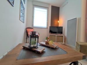 Appartements Cosy 2 Pieces Wifi Parking Jardin Metro : photos des chambres