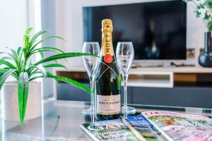 Sleek Apartment in Manchester by 53 Degrees Property, Ideal for Couples, Amazing Location!