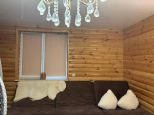 Шикарный дом возле леса