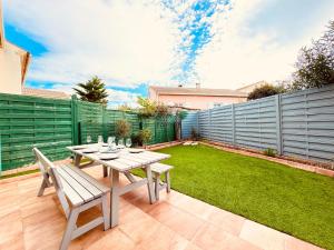 Maisons de vacances 10min de la mer Maison avec jardin 6 personnes : photos des chambres