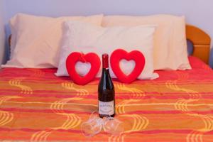 Marias Beach Escape Salamina
