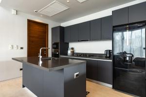 Botanica Modern Loft by Villacarte