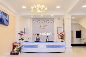 May Ngu Sac - Iridescent Clouds Hotel