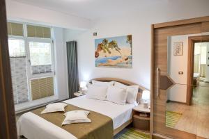 Crystal Breeze - Pool & Spa Beach Resort