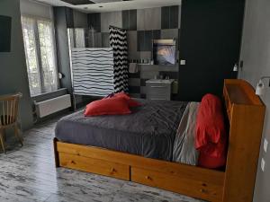 Maisons d'hotes Matyzmontagne : Chambre Double avec Balcon (2 Adultes + 1 Enfant)