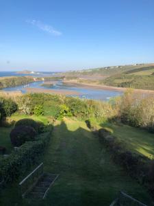 3 Avonside, Bantham - period property with stunning sea views!