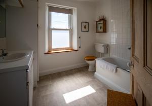 3 Avonside, Bantham - period property with stunning sea views!