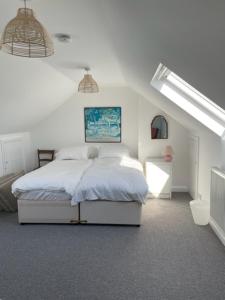 3 Avonside, Bantham - period property with stunning sea views!