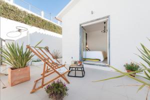 Beachouse - Surf, Bed & Breakfast