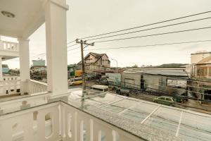 Phòng Giường Đôi Có Ban Công (Double Room with Balcony)