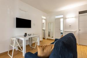Florence Cozy Apartment with Small Terrace