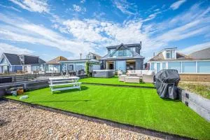 Aqua Blu Beach House Holiday Rental - Hooe