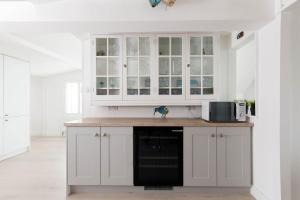 Luxury Seafront Family Home - Indoor Pool