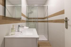 FUN BUILDING - GROUND FLOOR with TERRACE by HOMEABOUT