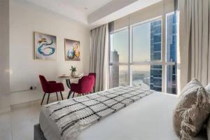Cozy High Floor Studio Apt With Partial Sea View