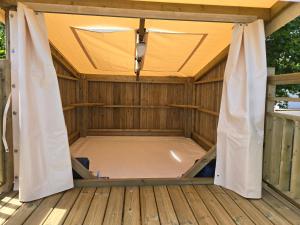 Campings CAMPING LA CLE DE SAONE : photos des chambres