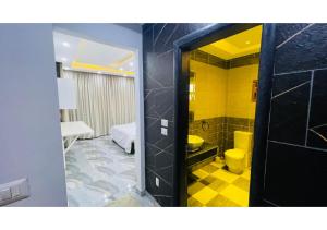 Villa With Private Pool & Garden In Sheikh Zayed