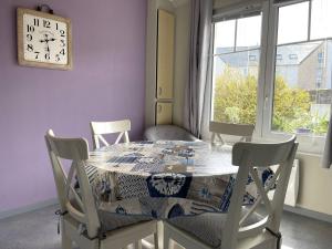 Maison avec jardin clos à 700m du centre de PERROS-GUIREC - Réf 947