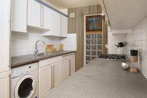 Urban Serenity 2-Bedroom by Canary Wharf